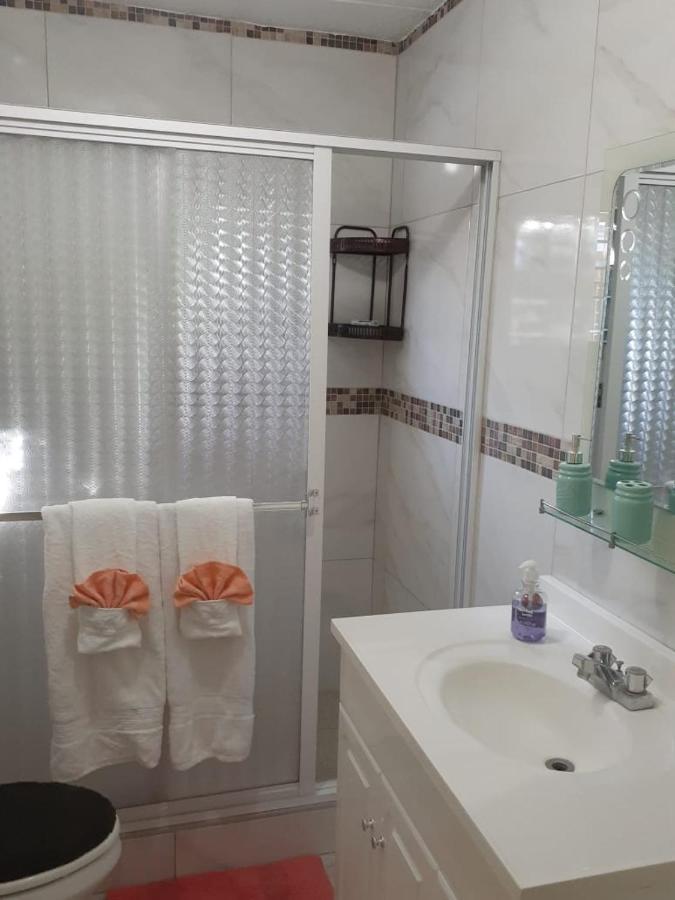 Granann'S Place Кингстон Экстерьер фото